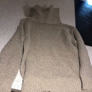 B.B Dakota sweater!